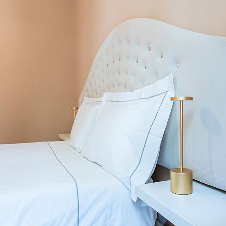 Luxury Sant'Ambrogio Apartment ミラノ エクステリア 写真