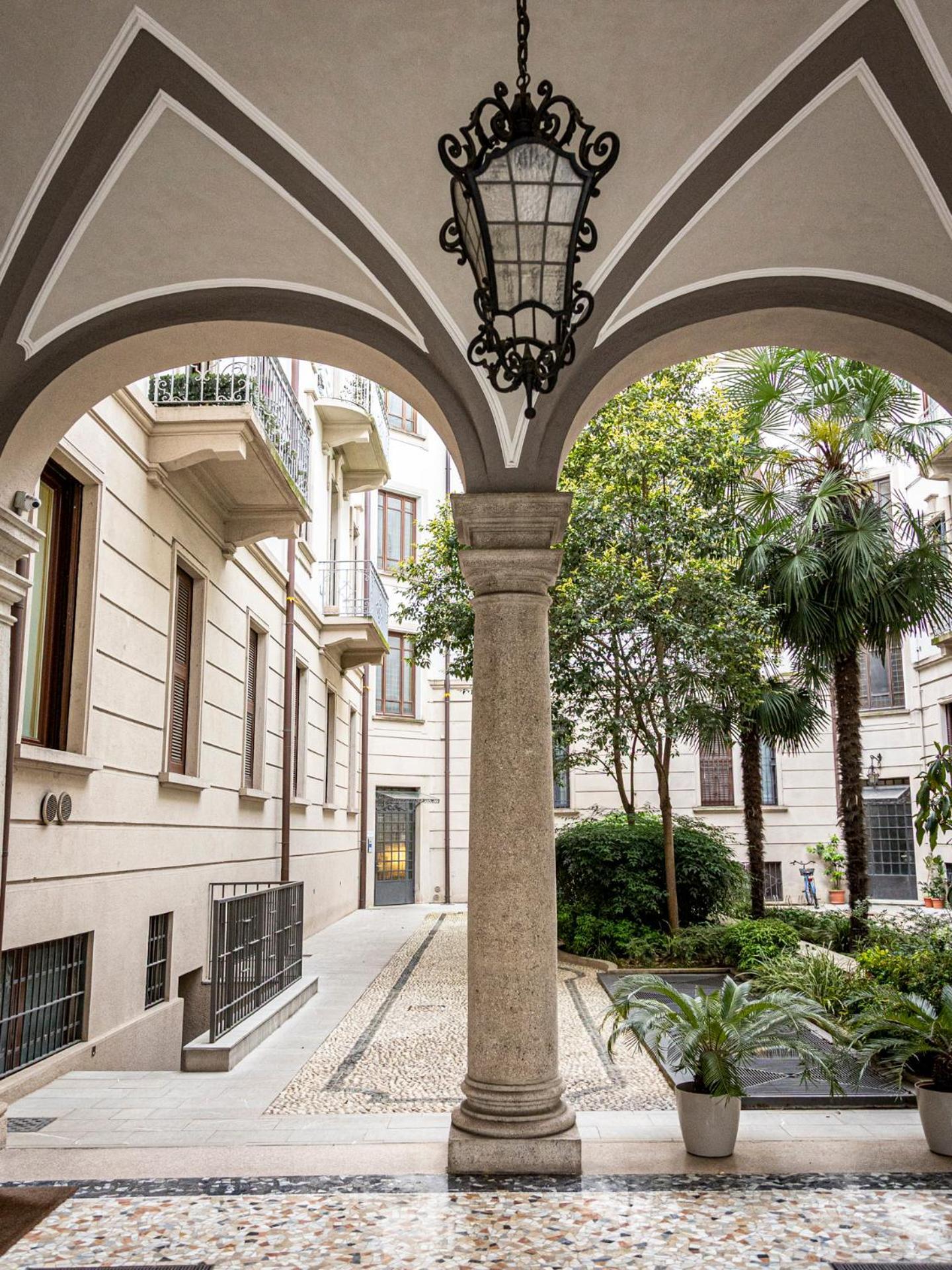 Luxury Sant'Ambrogio Apartment ミラノ エクステリア 写真